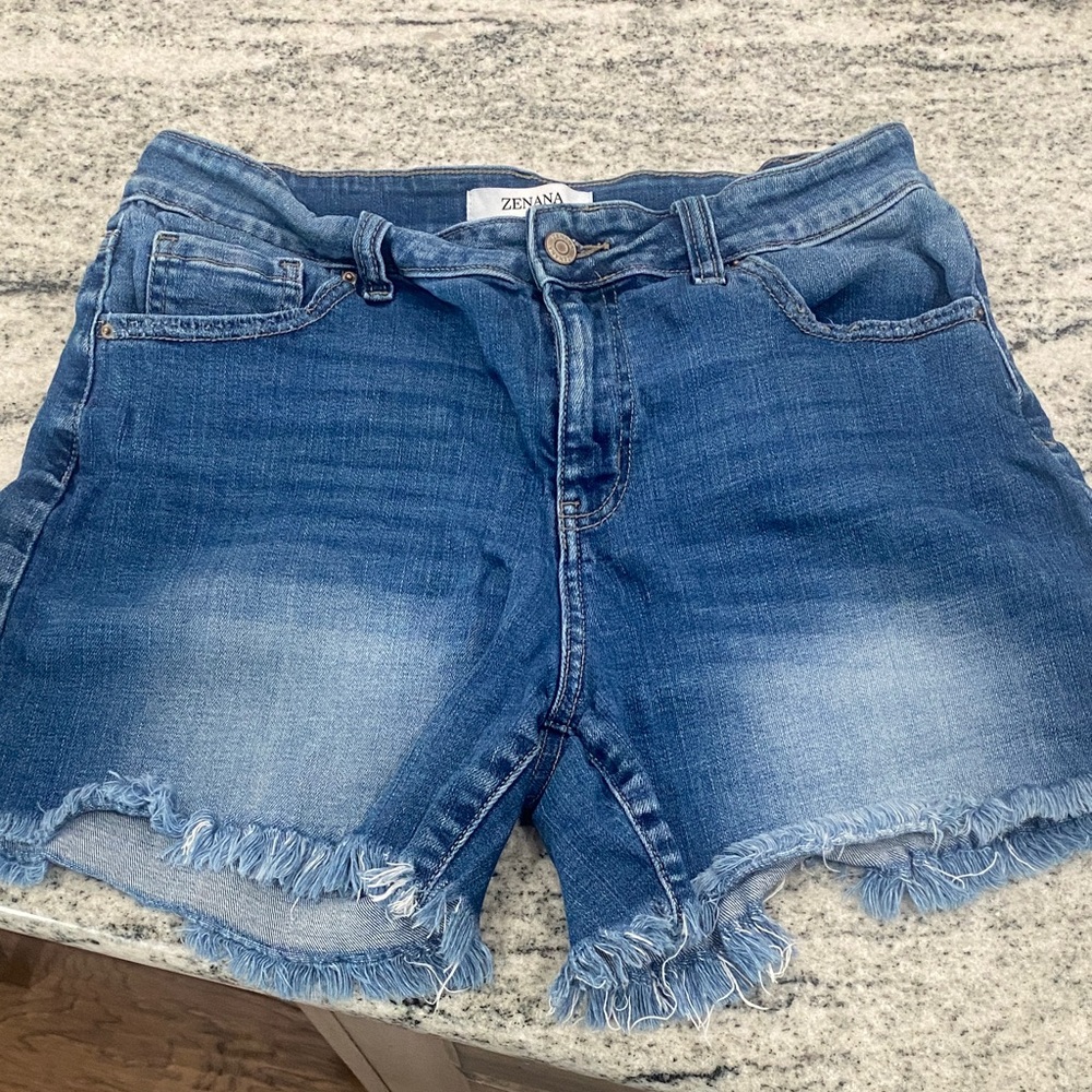 Zenana Outfitters Frayed Hem Blue Jean Shorts